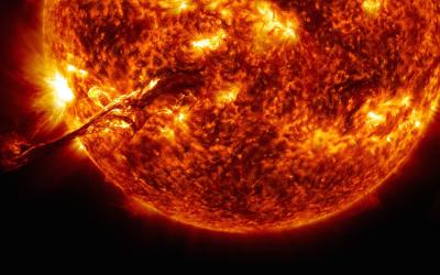 太阳耀斑会造成公众健康影响吗？官方解答→