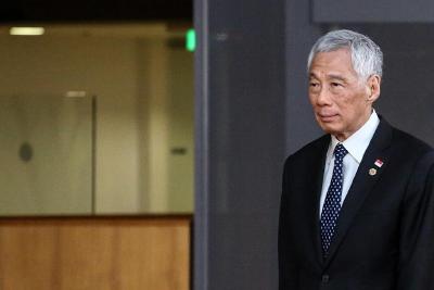 新加坡总理李显龙向总统尚达曼提交辞呈