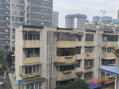 多地“老破小”二手房突然火了！几百天卖不掉的房子，如今“秒售”
