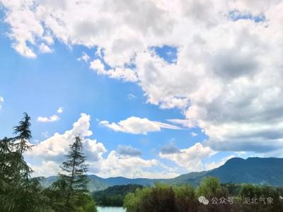 湖北西部降水持续 东部晴热高温并逐步向西扩展