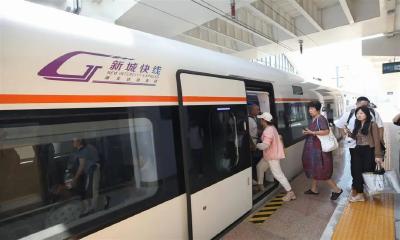 “新城快线”刷武汉通就能乘坐，学生票低至5.5折 