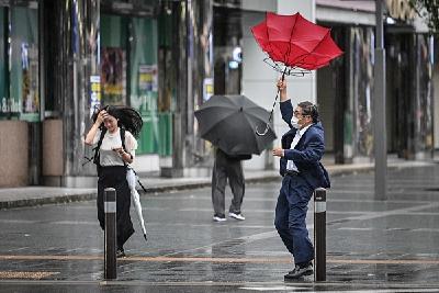 台风“珊珊”在日本鹿儿岛登陆