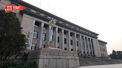 习近平举行仪式欢迎意大利总统马塔雷拉访华