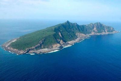 中国海警舰艇编队11月8日在我钓鱼岛领海巡航