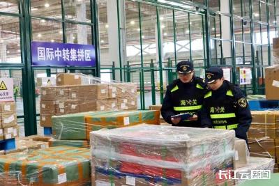 今年前11个月，湖北省进出口总值6295.9亿元，同比增长10.7%