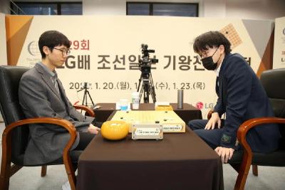 LG杯决赛柯洁愤而退赛 中国围棋协会不接受该局结果