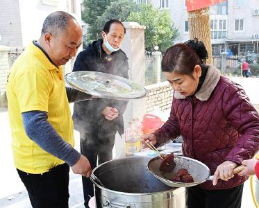 武汉市碧波山庄小区邻里情深、卤香四溢