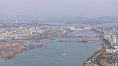 湖北丹江口：通江达海启新程 “铁水公空”筑未来