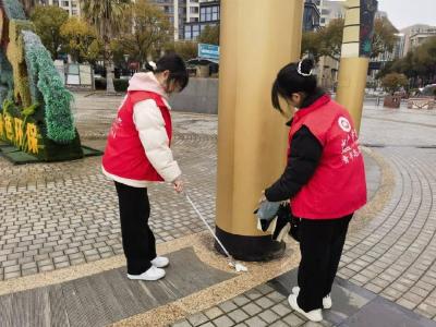 让学雷锋成为青少年的自觉