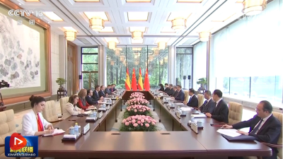 习近平会见西班牙首相桑切斯