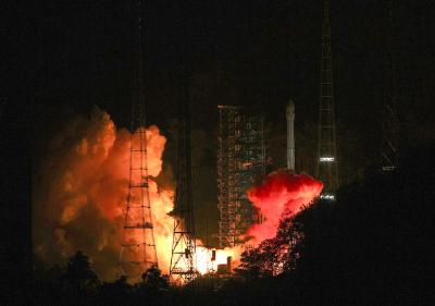 天问二号任务发射圆满成功，我国开启小行星探测与采样返回之旅
