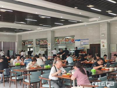 @全国游客 赤壁市政府食堂“宠粉” 再升级 推出“六一”儿童餐