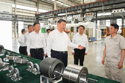 习近平：坚定信心推动高质量发展高效能治理 奋力谱写中原大地推进中国式现代化新篇章