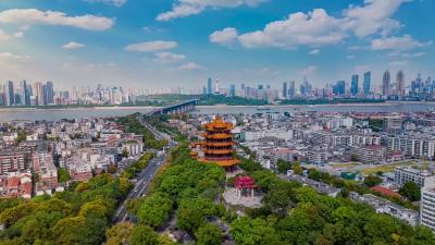 网络名人探江城！解码武汉科技创新的“硬核实力”