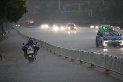 湖北明天这里有大雨、强对流天气！返程需注意