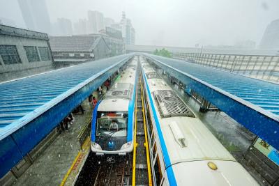 雷暴大雨来袭 武汉地铁全力护航晚高峰出行