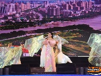 荆楚“红色文艺轻骑兵”志愿服务情聚荆州