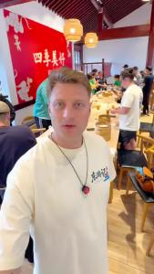 外籍博主首尝武汉非遗汤包：终于发现了上海和武汉的最大区别在哪