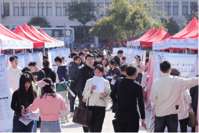 【才智相“随”·建功支点】春招黄金期，随州“抢人团”高校揽才马不停蹄！