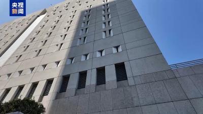 央视记者直击洛杉矶骚乱现场：我能听见防暴弹爆炸声不断