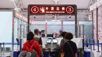 端午节期间 全国边检机关共计保障590.7万人次出入境