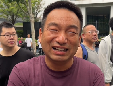 云端锐评 | 考场外的泪水，照见中国式家庭的双向奔赴