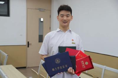 “别说读书太苦，那是我看世界的路！”