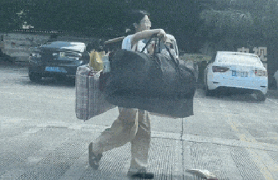 张雪峰喊话扁担女孩：教育学不是当老师的！真不是“泼冷水”