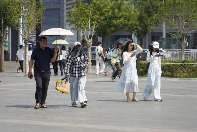 趁“热”看！超高温天气来袭 衣食住行全方位防御指南已就位→