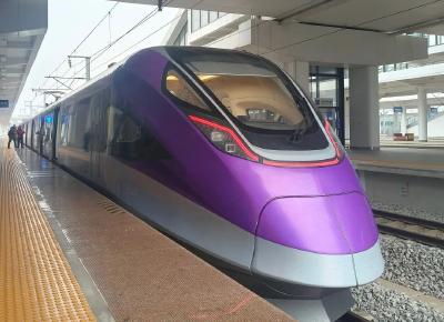 武咸城际铁路即将公交化运营