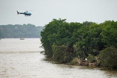 美国得州洪灾已造成至少82人死亡