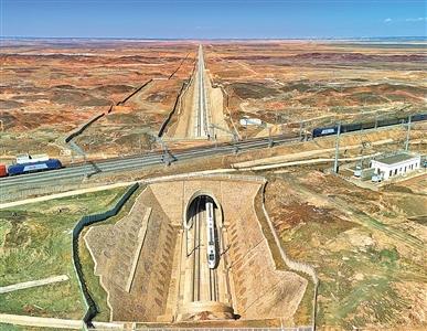 穿戈壁、越冻土、跨海洋，中国高铁是怎样炼成的？