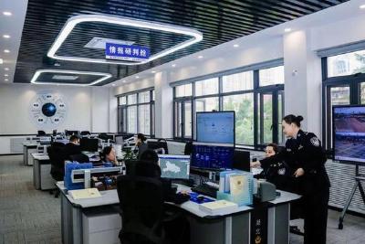 “十四五”时期驾驶证行驶证电子化等60余项交管便民措施落地