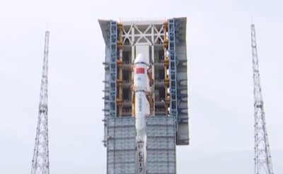 新款航天服、健身器材……天舟九号“太空包裹”里装了啥？