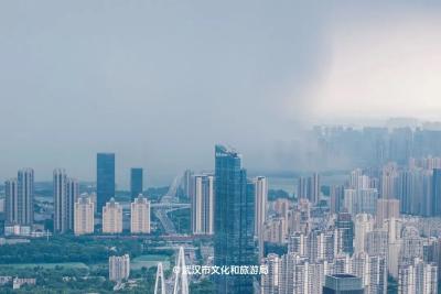 今天，武汉上空出现奇观！气温骤降5℃