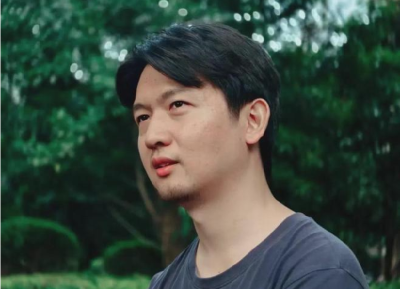 越过山丘，重回荆州——刘楚昕携《泥潭》回家