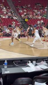 传球惊艳！中国球员杨瀚森迎来NBA夏季联赛首秀