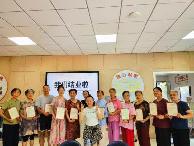 绿景苑社区“手机拍摄与视频剪辑”课圆满结业