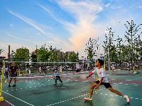 图集丨夏夜健身热 体育公园人气旺