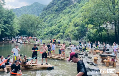 鄂陕边界的 “26℃夏天”西安团迷上郧西 “白 + 黑” 