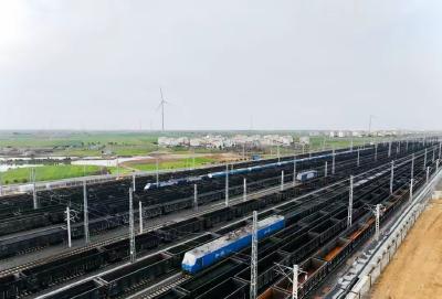 湖北铁路集团获“实名制自动售票机”专利授权，旅客出行将更便捷