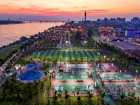 图集丨夏夜健身热 体育公园人气旺