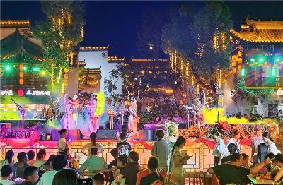 湖北云梦祥云湾：光影里的夏夜狂欢