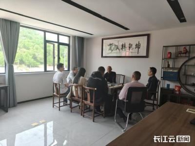 荆门京山汪拐村：村企“五联”携手 穷山沟走出振兴新路
