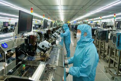 上半年咸宁返乡创业主体劲增六成 四代企业家把深圳工厂“打包”回乡