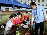 图集丨田径赛场龙争虎斗 湖北少年青春激扬
