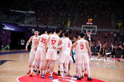 中国男篮击败新西兰杀入亚洲杯决赛