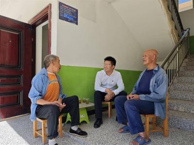 “五味子书记”翁新强：带领乡亲在家门口挣到钱