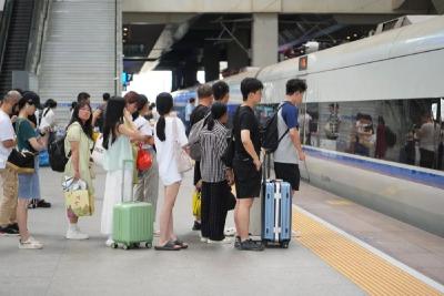 铁路部门优化学生预约购票服务