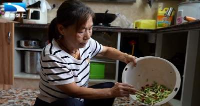 恩施建始：高山腌菜 存在坛中的美味